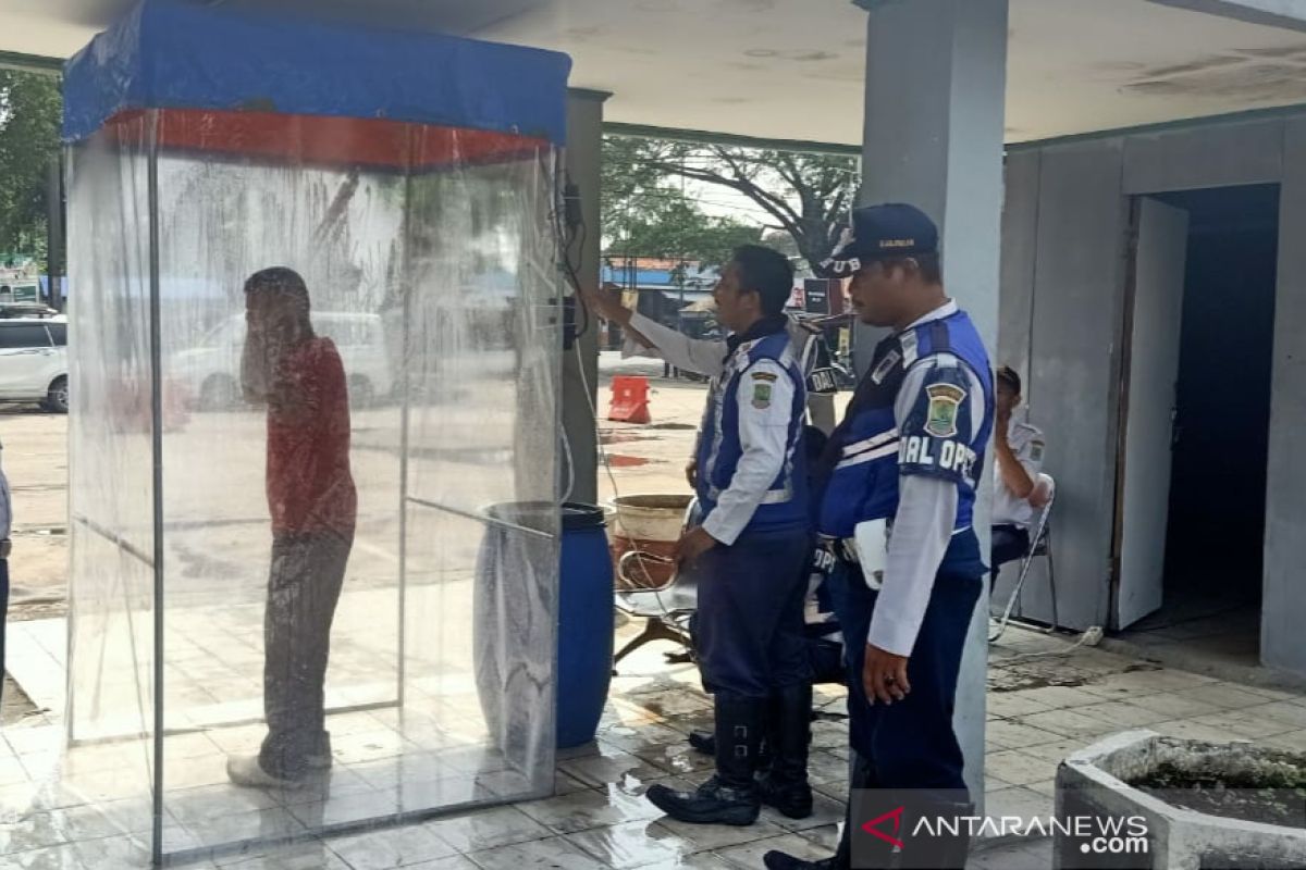 Dishub Karawang siapkan bilik dinsinfektan di Terminal Klari