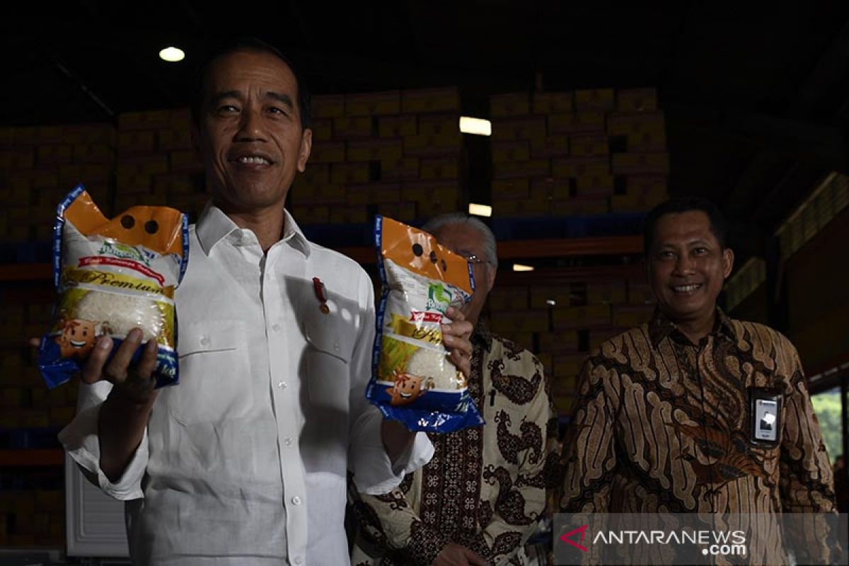 Pemerintah pastikan persediaan bahan pokok aman