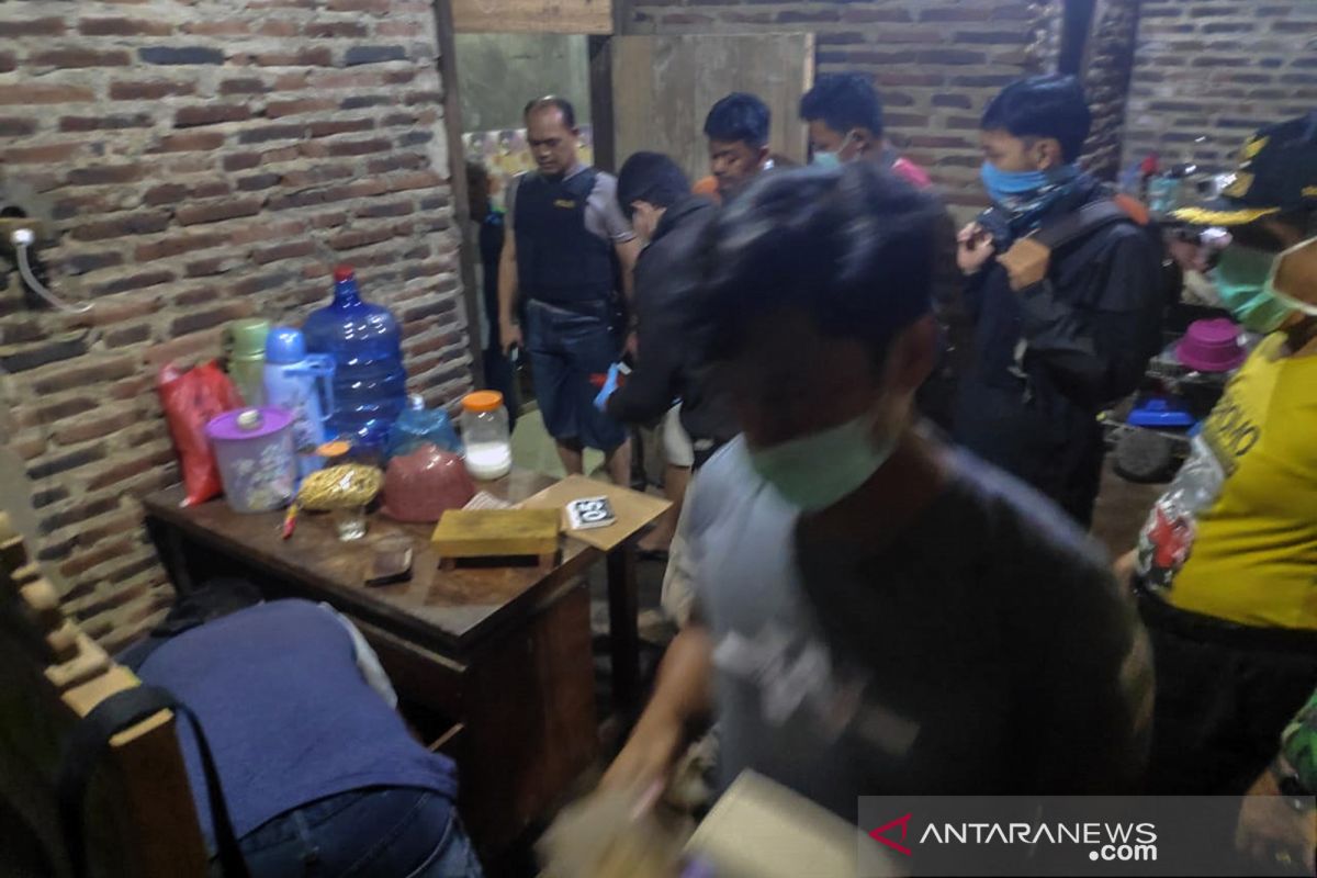 Lima terduga teroris di Batang ditangkap, satu diantaranya tewas