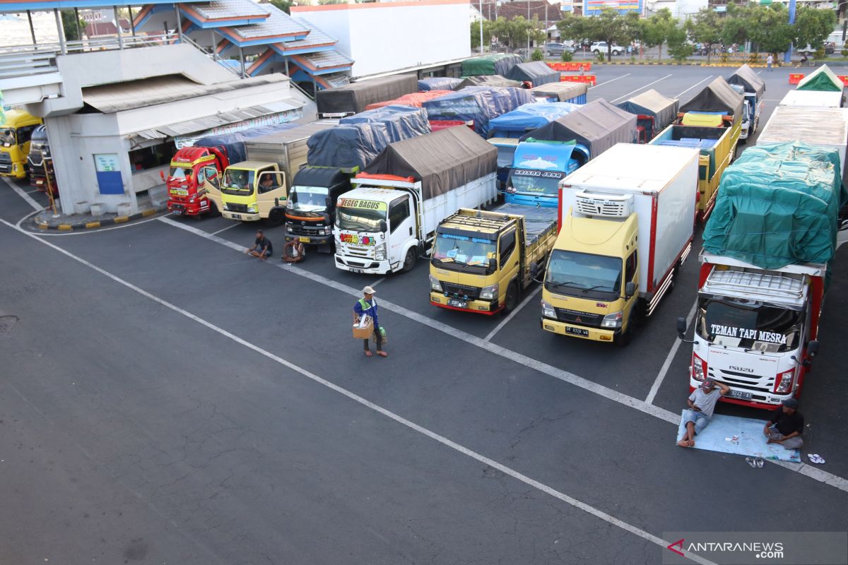 Asosiasi pengusaha truk Jatim minta informasi penutupan jalan saat PSBB