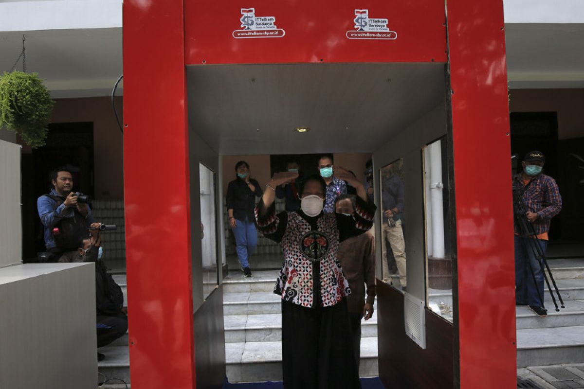 Surabaya perbanyak pembuatan sanitizer chamber cegah COVID-19