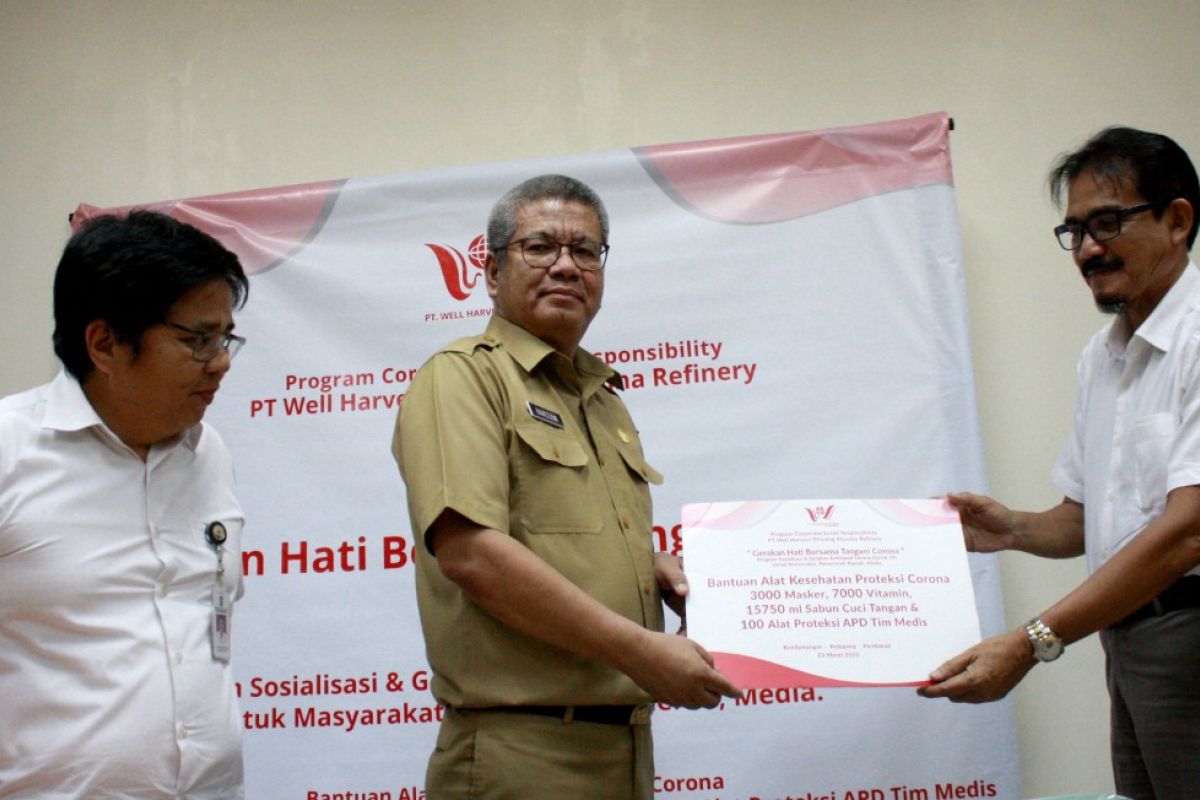 PT WHW AR salurkan bantuan alat pelindung kesehatan ke masyarakat Kalbar