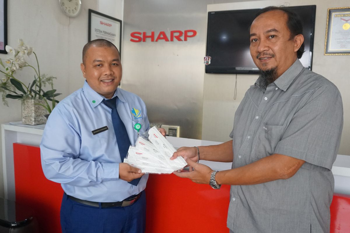 Sharp Indonesia donasi masker N-95 untuk tenaga medis di Jakarta