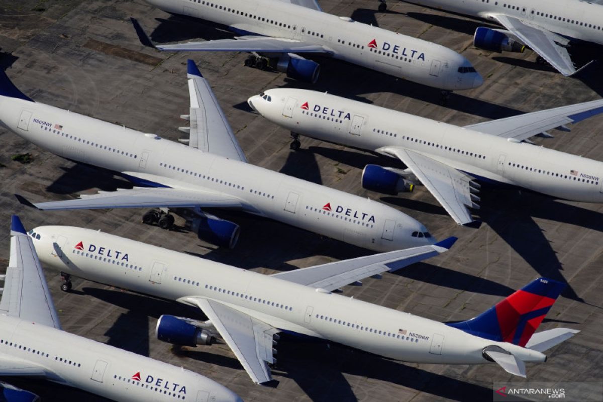 FAA selidiki pecahnya kaca depan pesawat Delta saat terbang