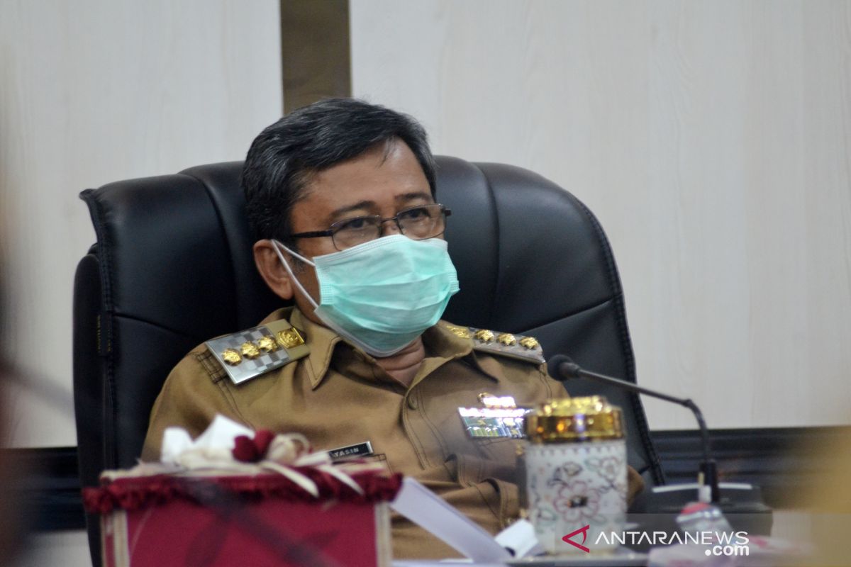 Bupati pastikan tidak ada pemangkasan PTT kesehatan di tengah COVID-19