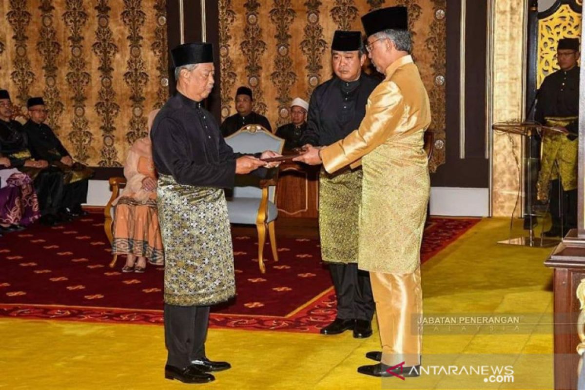 Gaji PM dan menteri Malaysia dipotong dua bulan untuk penanganan COVID-19