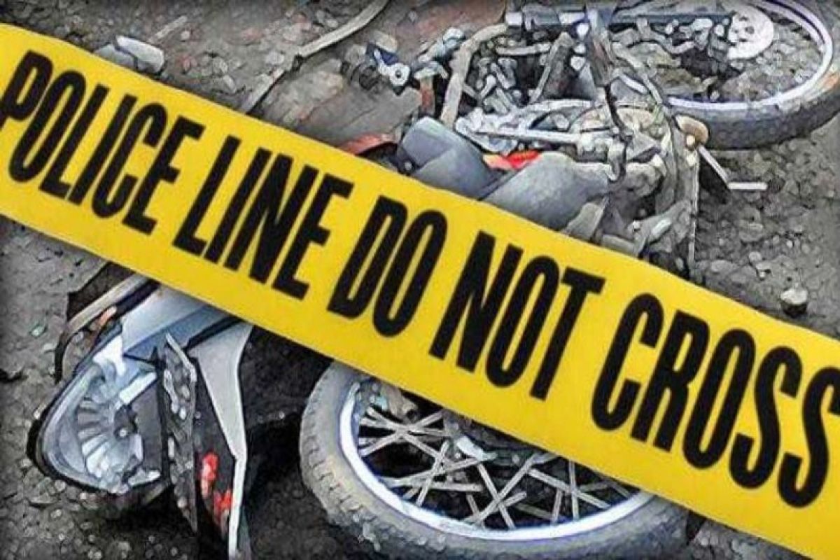Pengendera sepeda motor tewas tabrak pembatas jalan