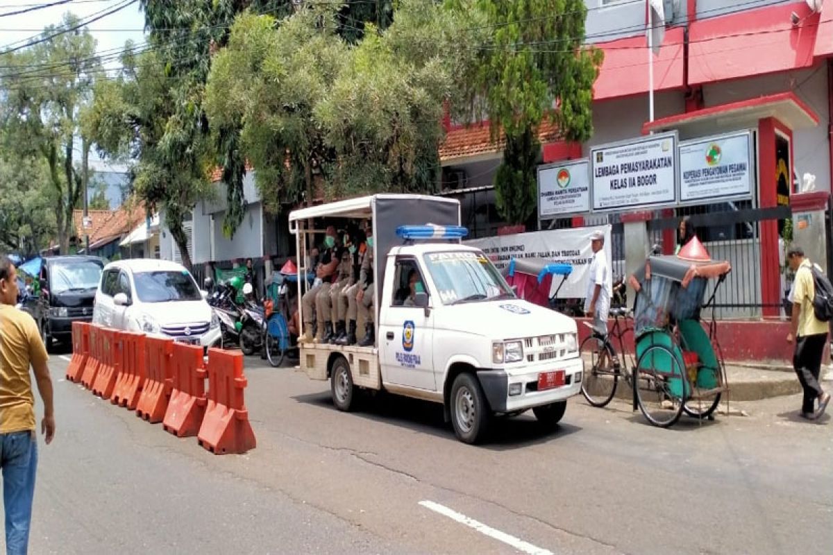 Banyak korban jiwa, warga Bogor hindari keramaian