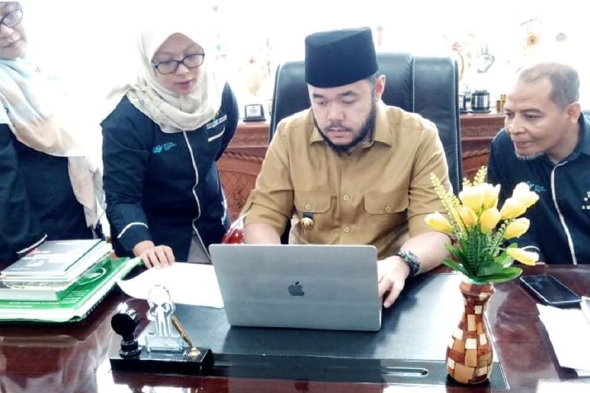 4.325 keluarga di Padang Panjang sudah berpartisipasi dalam sensus penduduk online