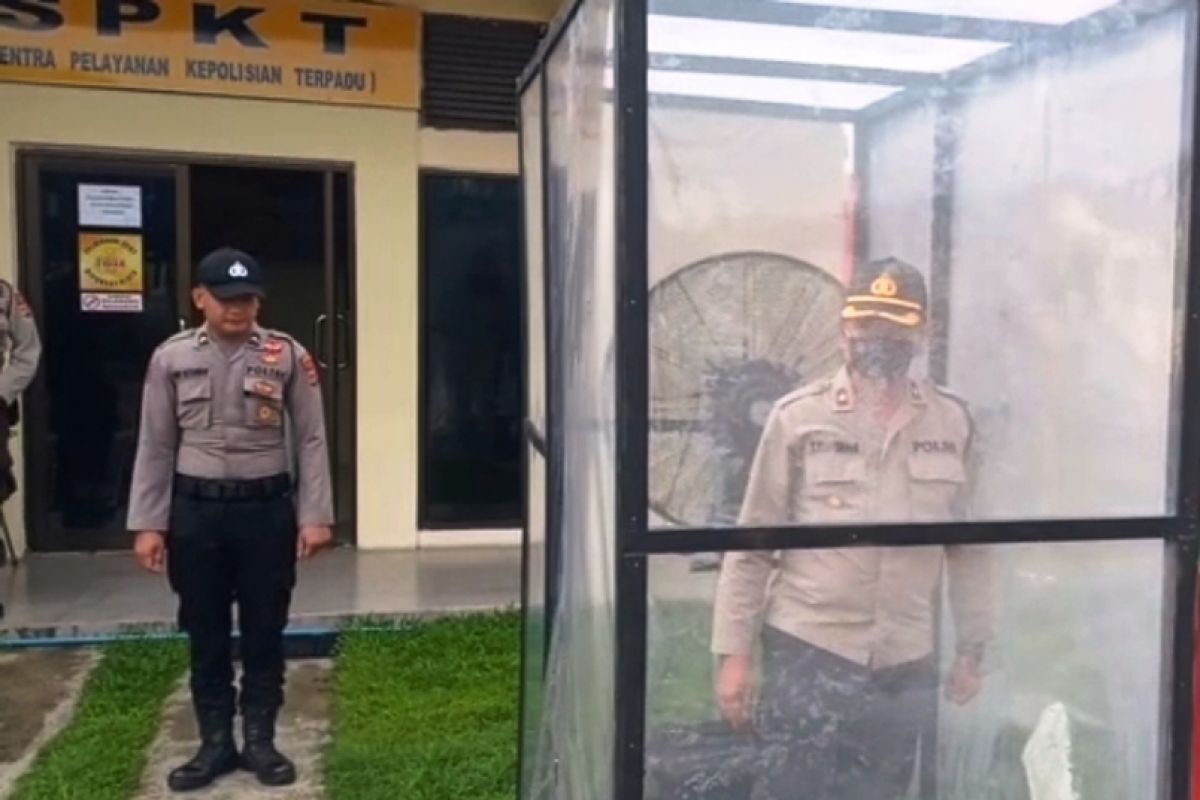 Polres Nagan Raya sediakan desinfektan otomatis bagi pengunjung