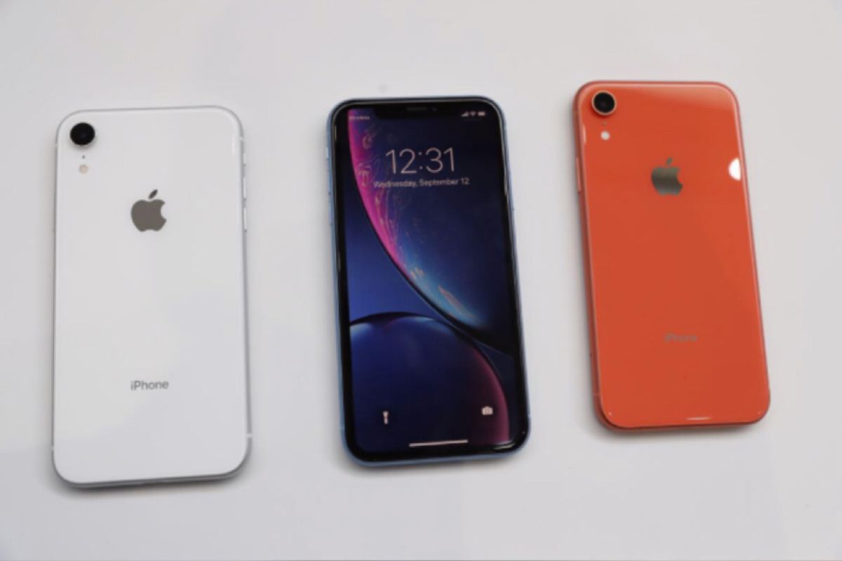 Produksi iPhone tertunda karena 