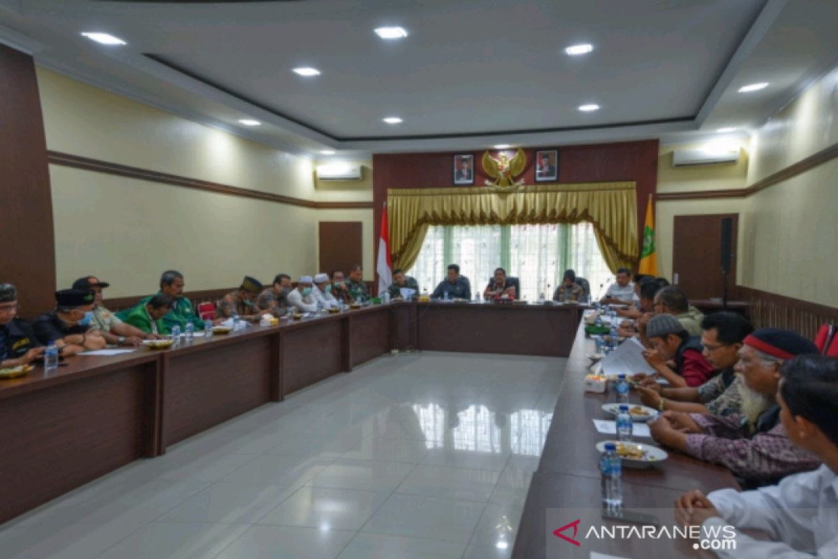 Pemkot Padangsidimpuan bersama Forkopimda mengajak tokoh agama cegah penyebaran COVID-19