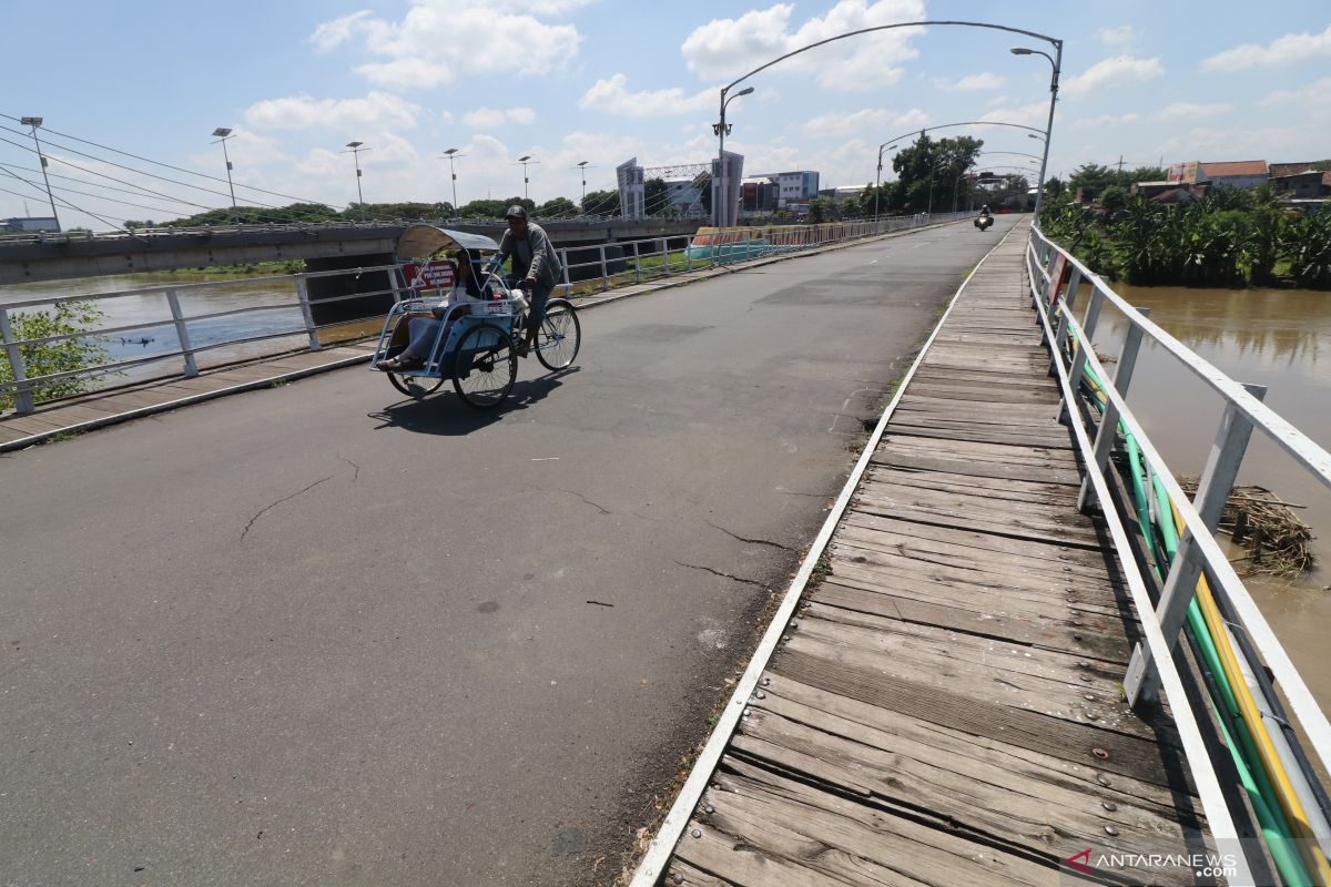 Jembatan cagar budaya di Kediri
