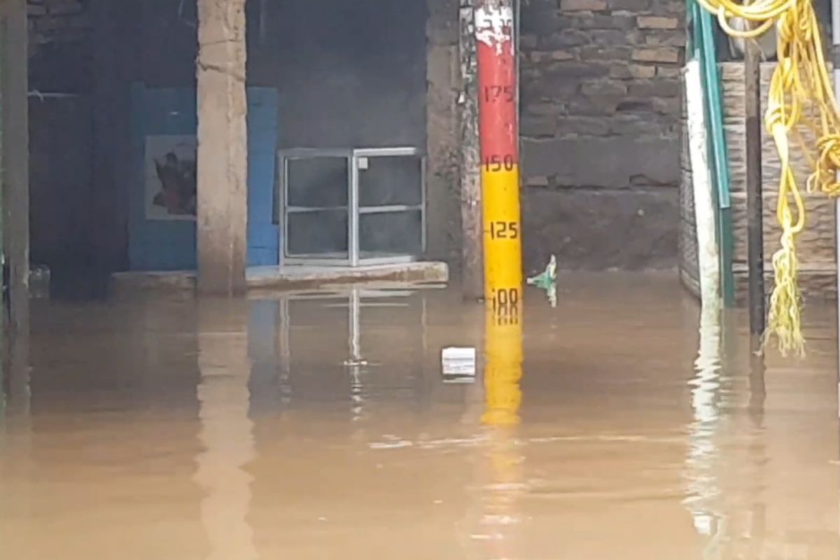 Banjir luapan Kali Ciliwung rendam rumah warga Kebon Pala