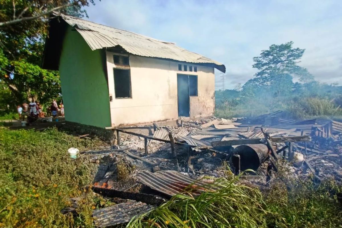 Polsek Muara Tami selidiki rumah terbakar di Holtekamp Jayapura