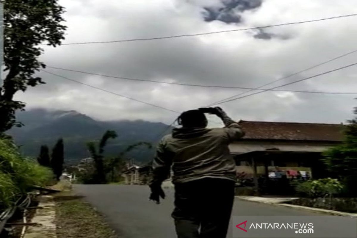 Erupsi Gunung Merapi belum berdampak pada tiga bandara