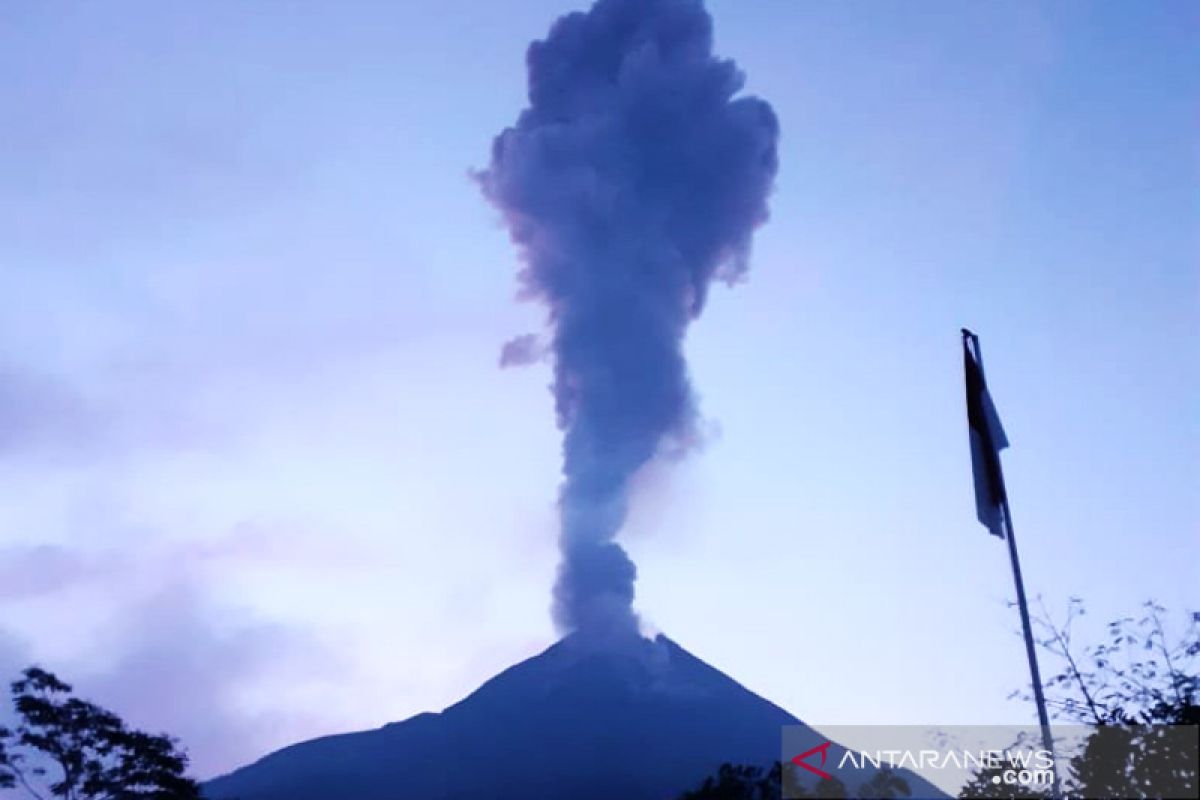 Kronologi letusan Gunung Merapi