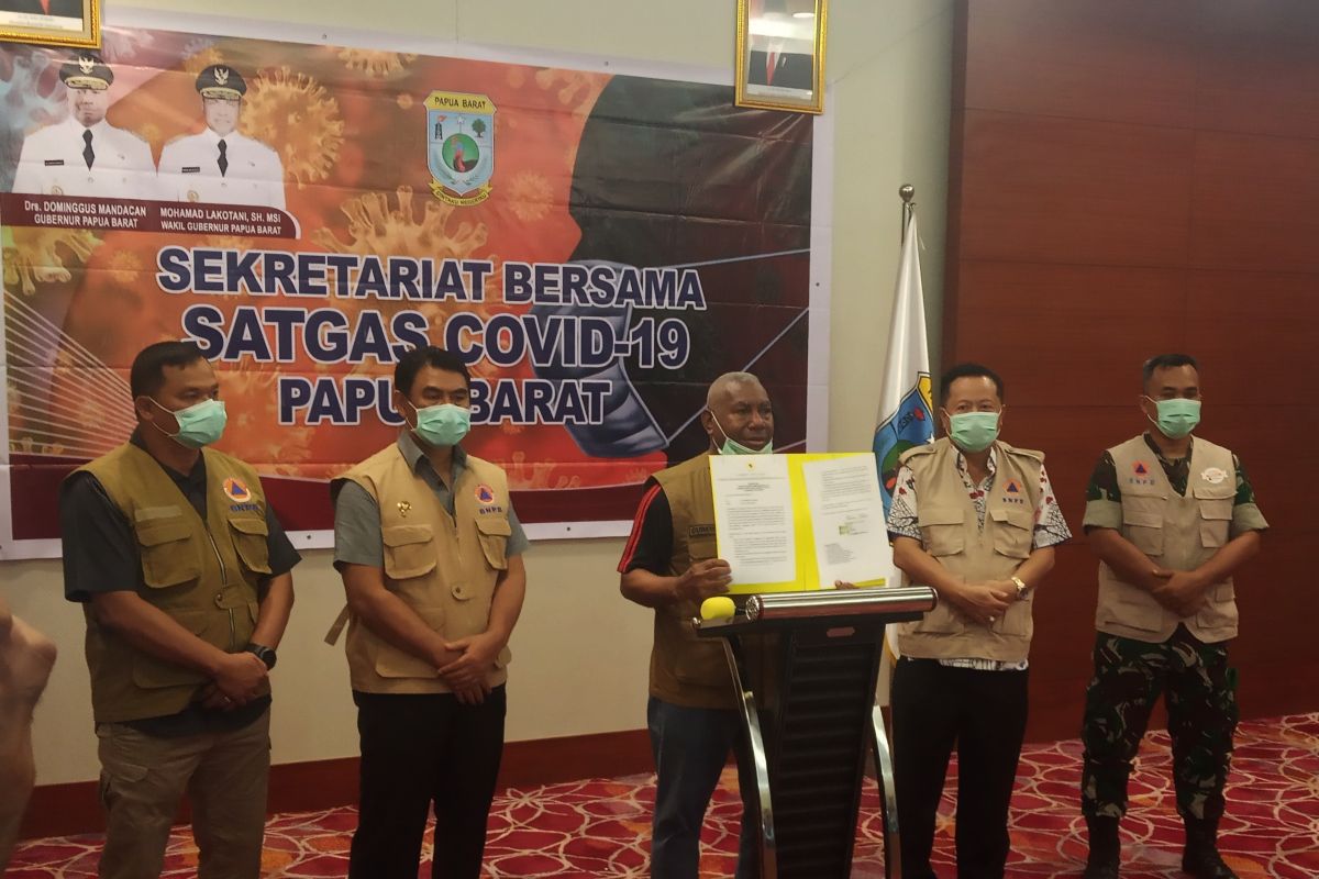 Gubernur Papua Barat sebut stok bahan pokok aman tiga bulan