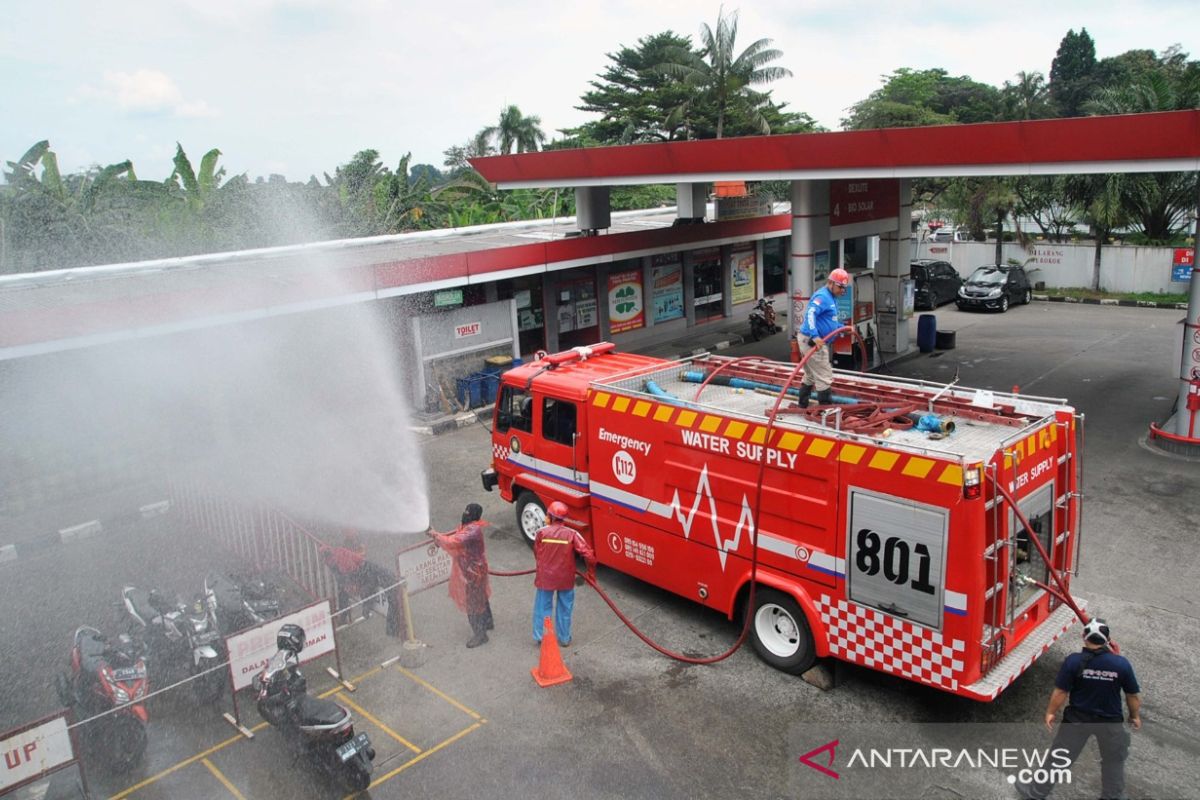 22 SPBU di Bogor disemprot cairan disinfektan