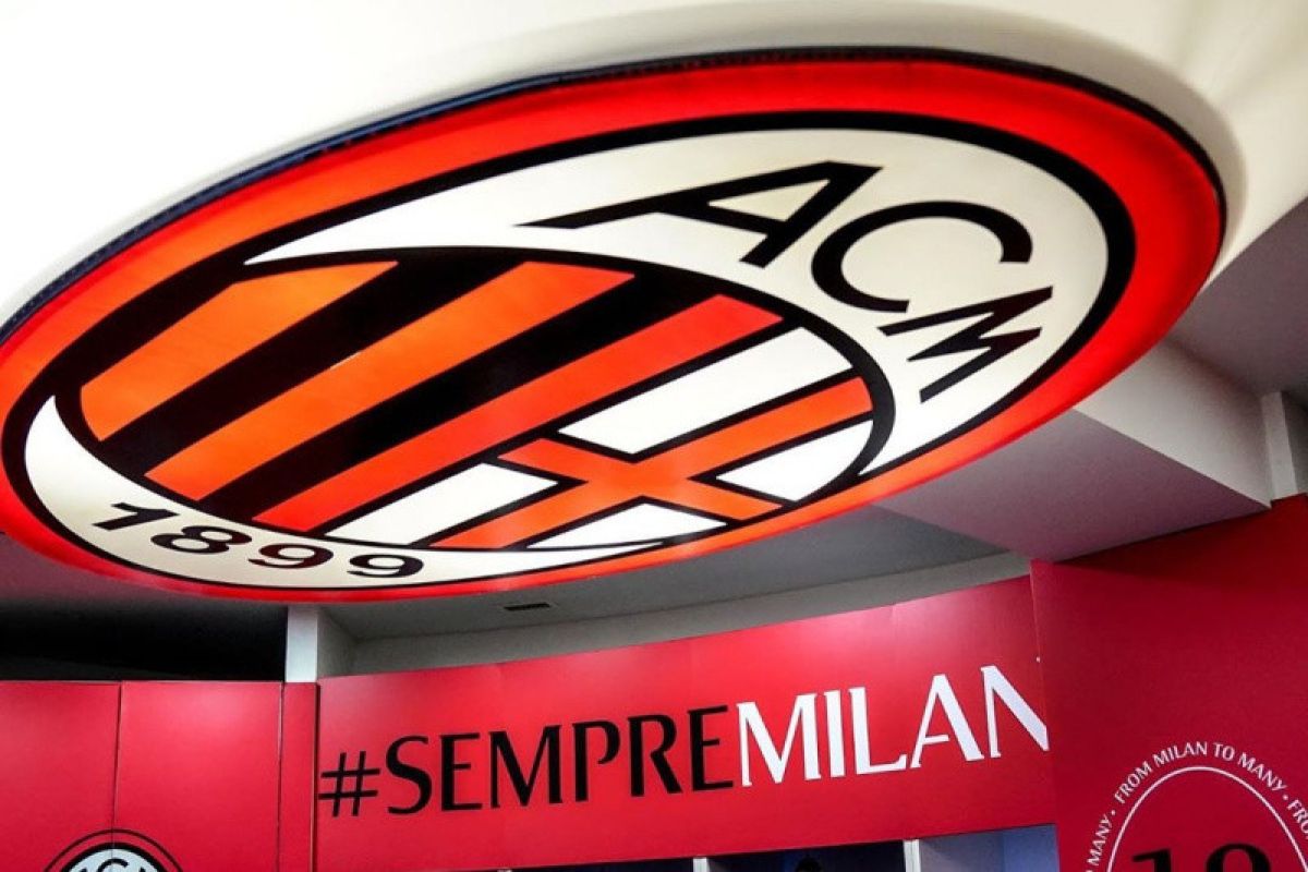 Seorang staf kepelatihan AC Milan positif COVID-19