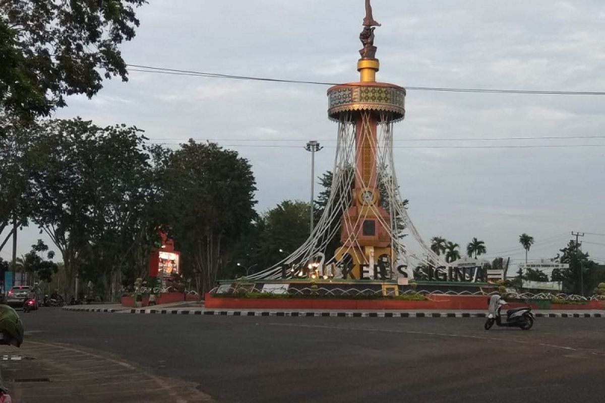 Satpol PP tongkrongi kawasan Tugu Keris cegah PKL dan keramaian