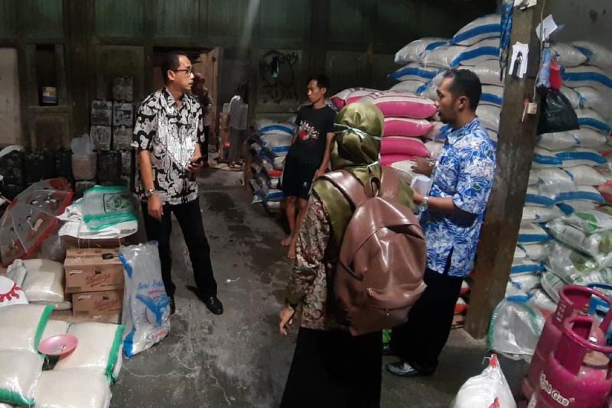 Pemkot Magelang dan Bulog siapkan 5 ton gula pasir untuk operasi pasar