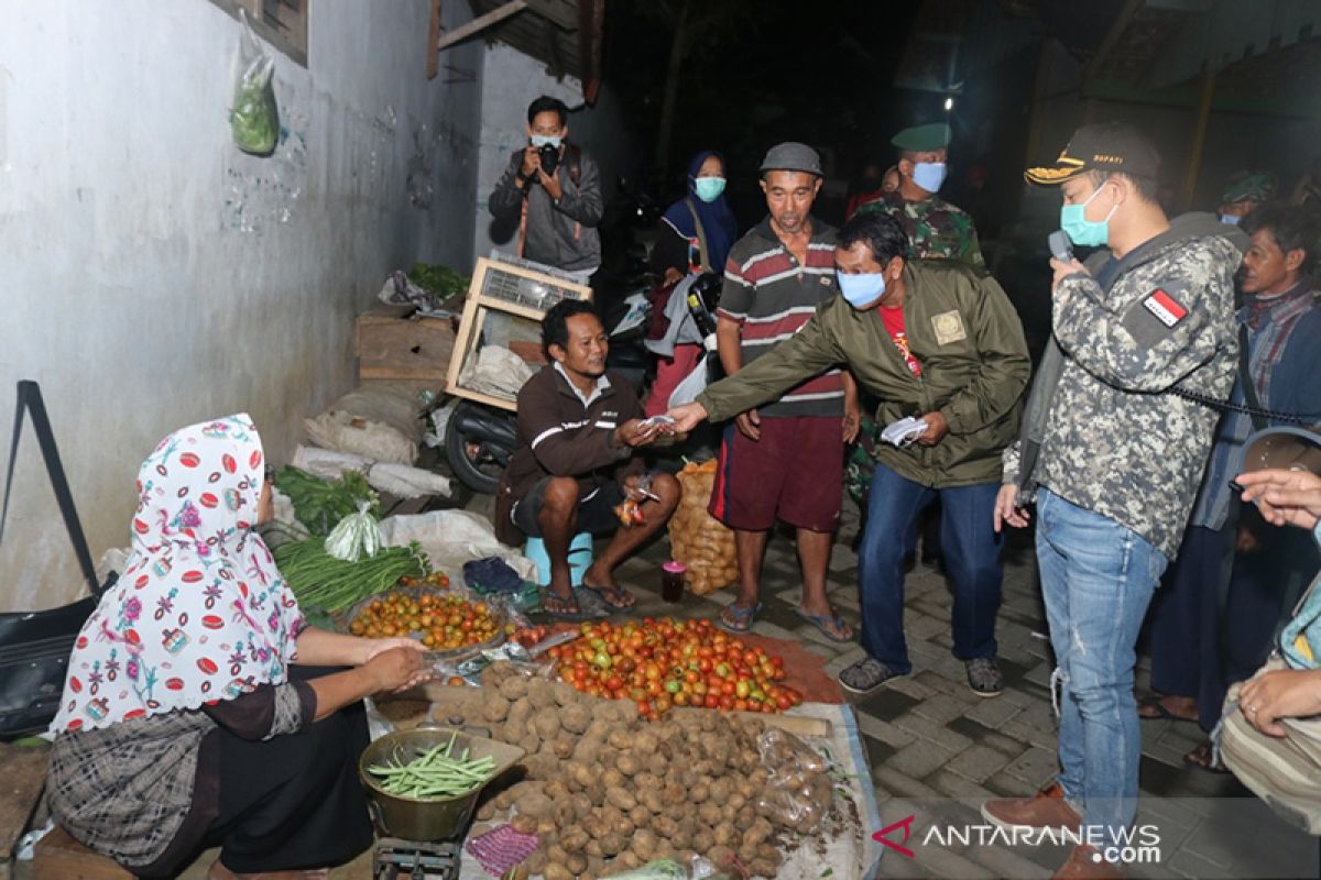 Trenggalek siapkan 5.000 kartu penyangga ekonomi dampak COVID-19