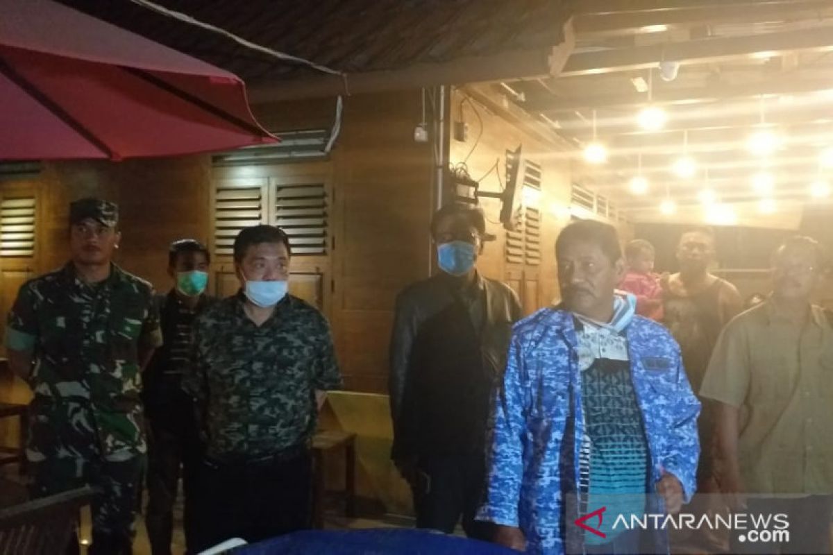 Forkopimda Belitung bubarkan kerumunan massa antisipasi virus COVID-19