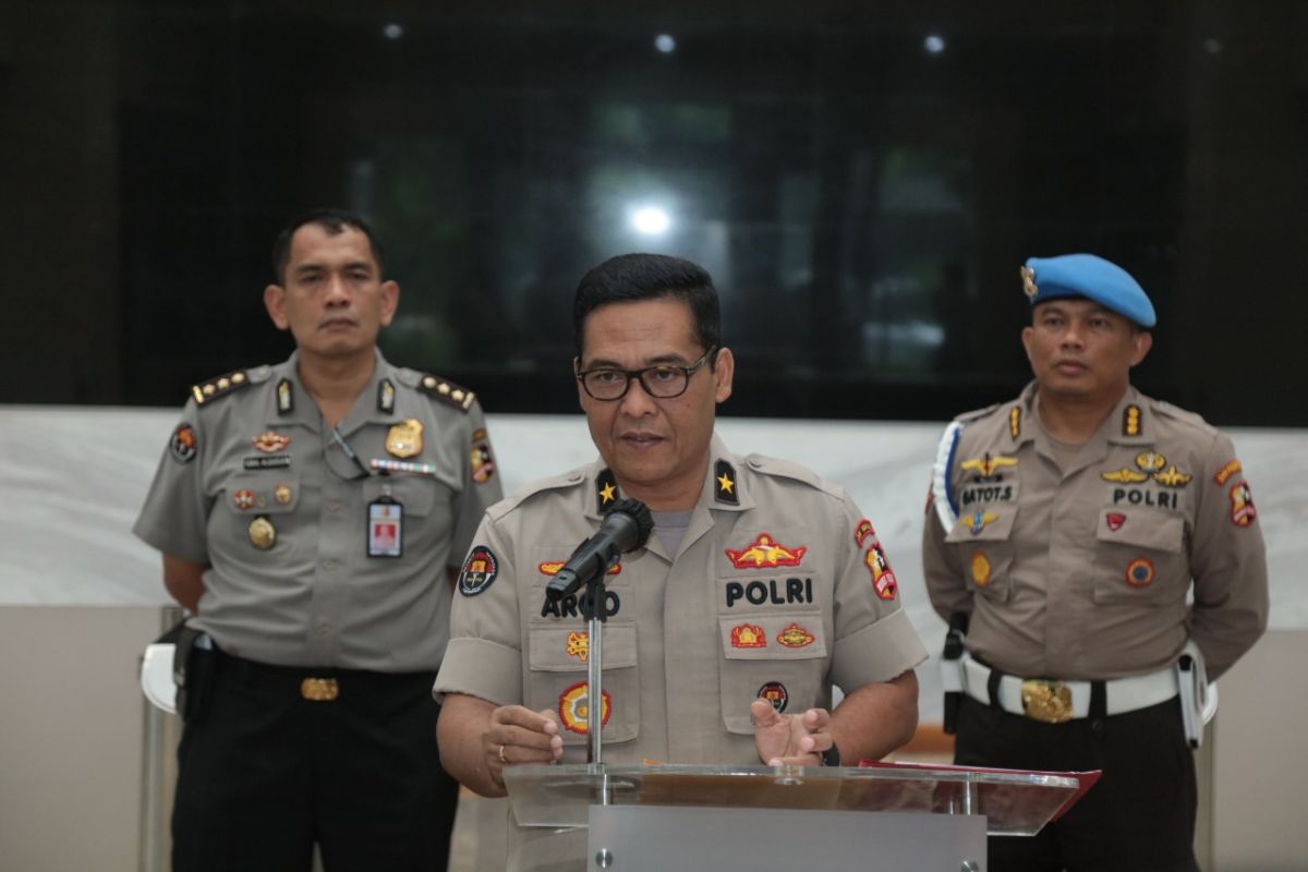 Polri ungkap 18 kasus penimbunan masker dan "hand sanitizer"