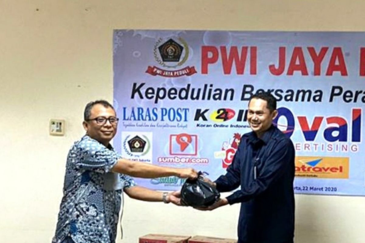 Paket Sembako PWI Jaya bagi warga miskin terdampak COVID-19