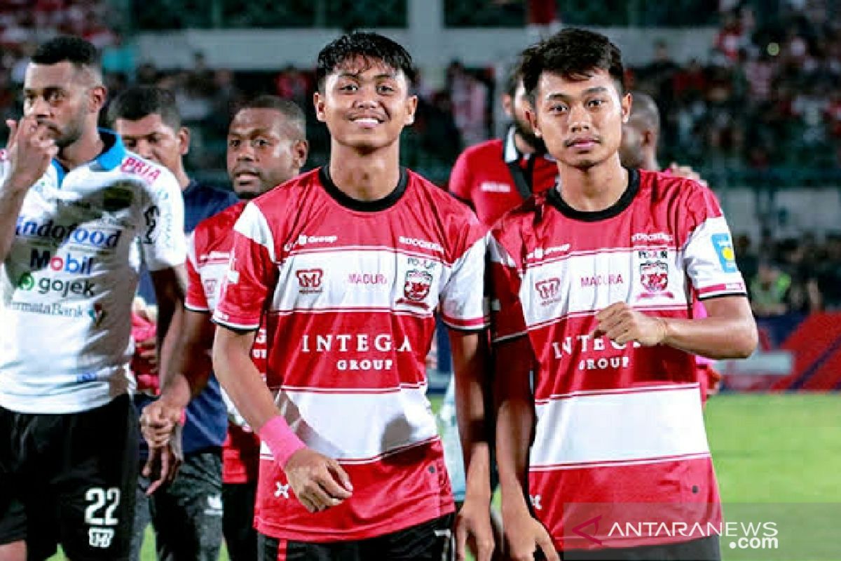 Madura United tetap bayar gaji pemain, tapi tidak penuh