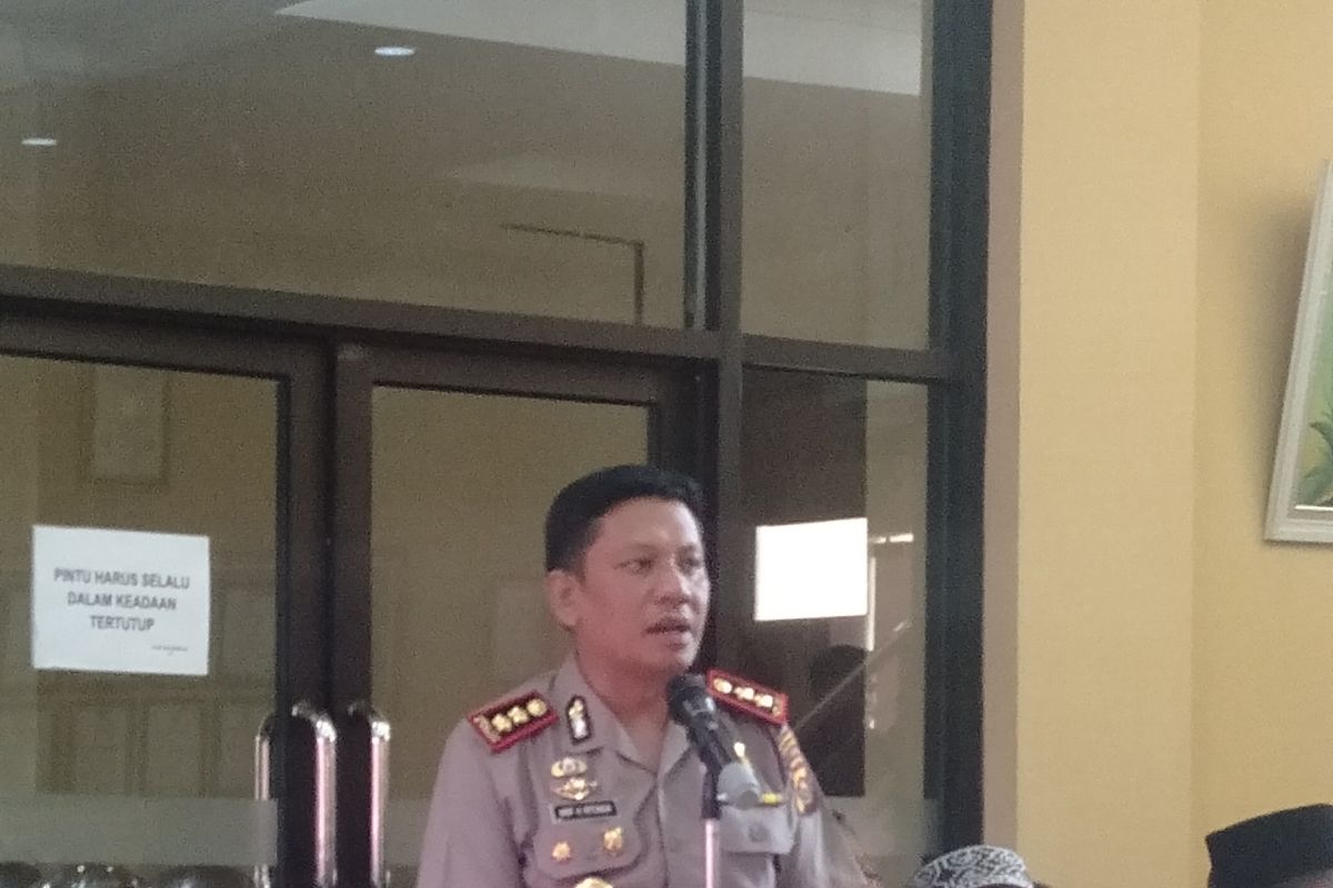 Perkosa siswi kelas satu SMA, tiga pria ini diciduk polisi dan satu lagi masih buron