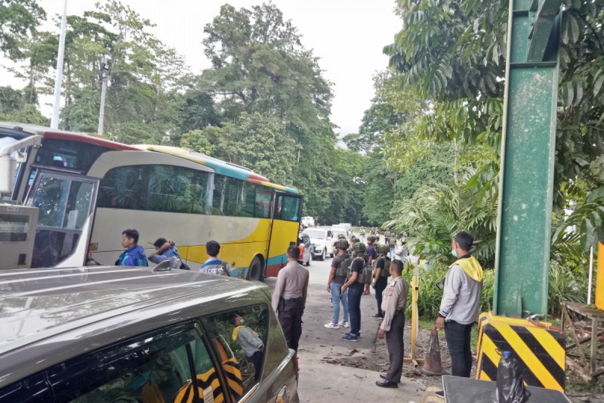 Pengamanan pintu masuk Kuala Kencana diperketat