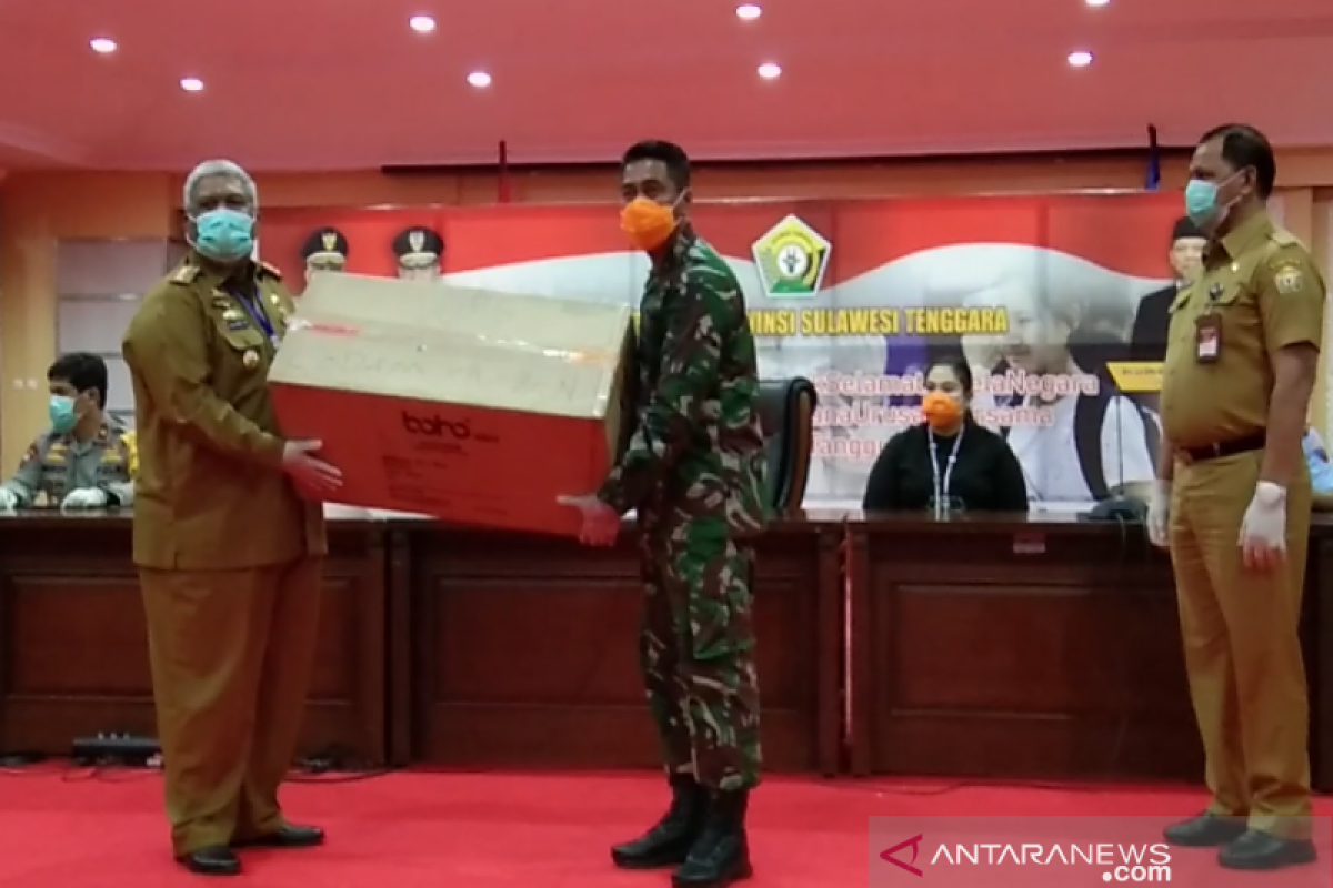 Pemprov Sulawesi Tenggara distribusikan 2.000 APD bantuan gugus tugas nasional