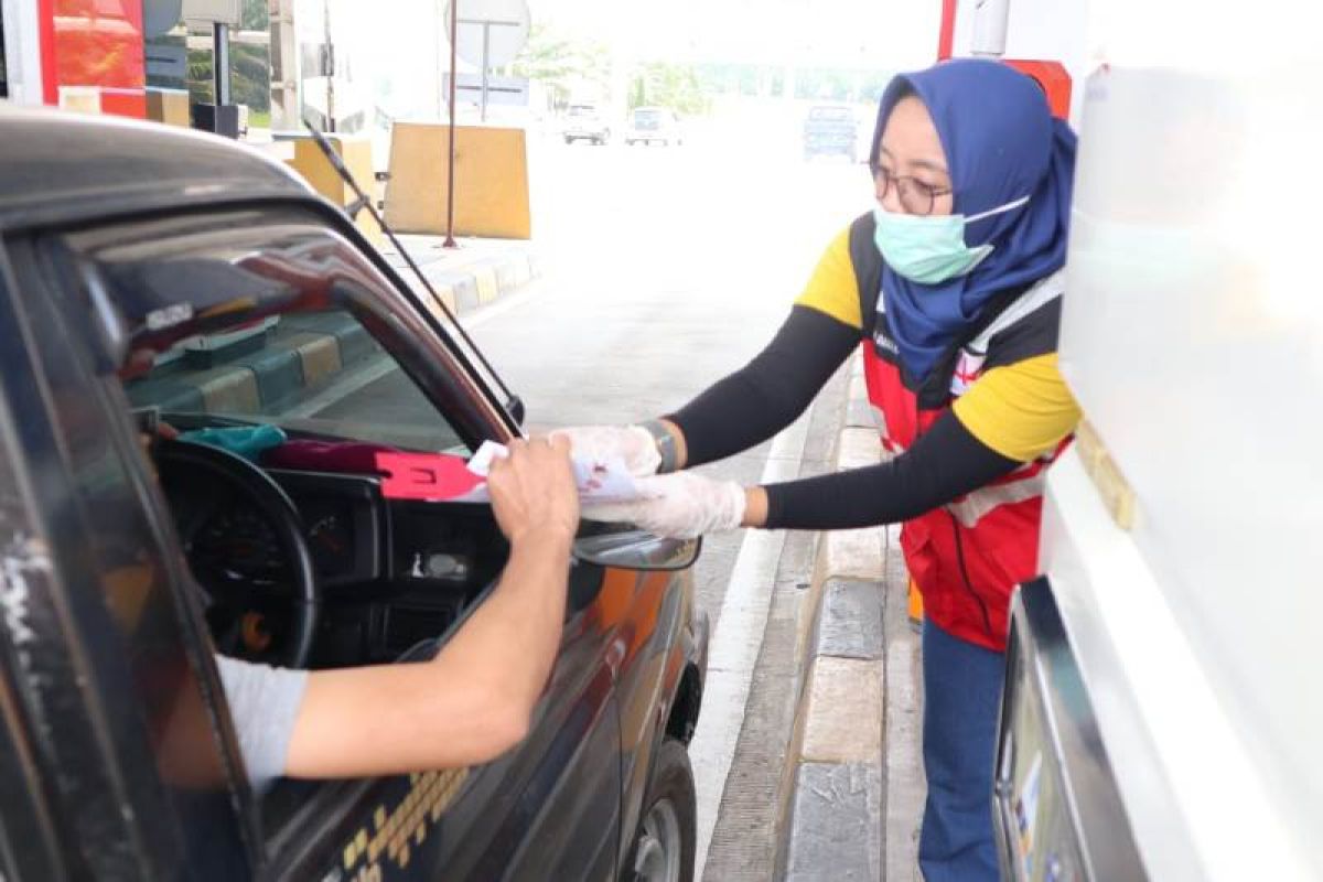 Petugas gerbang tol wajib terapkan protokol kesehatan