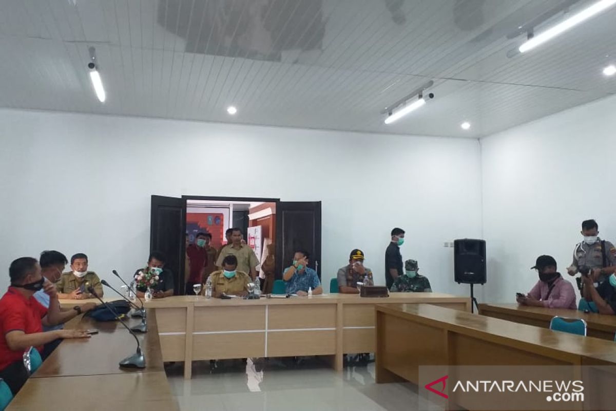 22 orang kontak fisik pasien positif COVID-19 di Belitung jalani Rapid Test