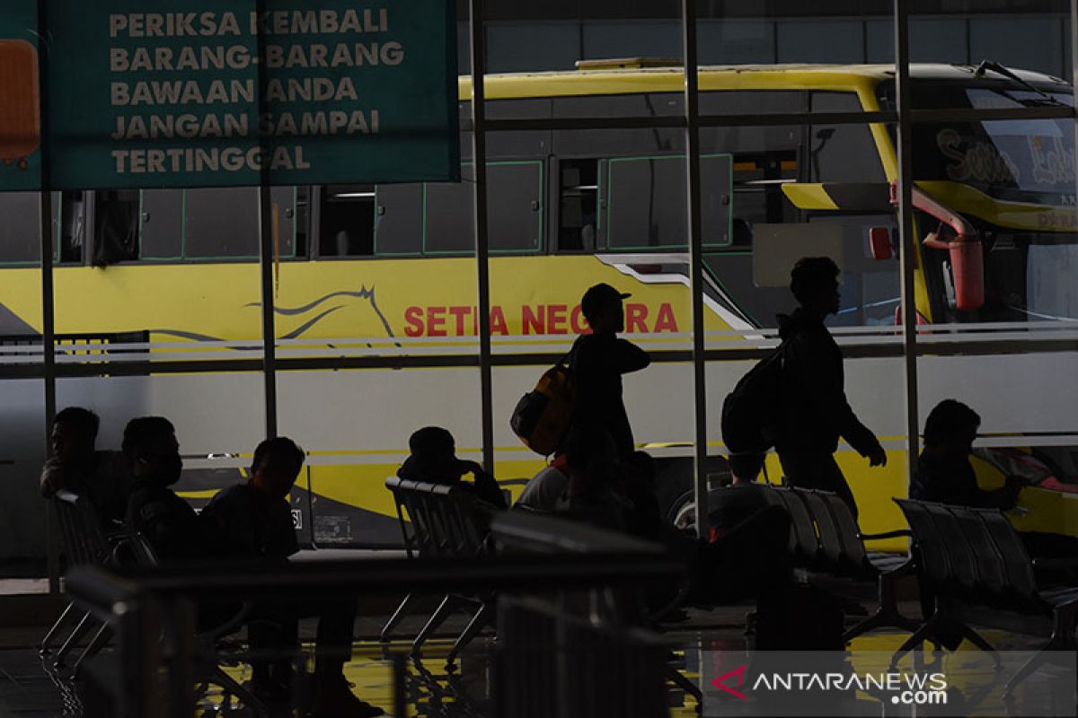 Jumlah penumpang di Terminal Pulo Gebang naik 10 persen