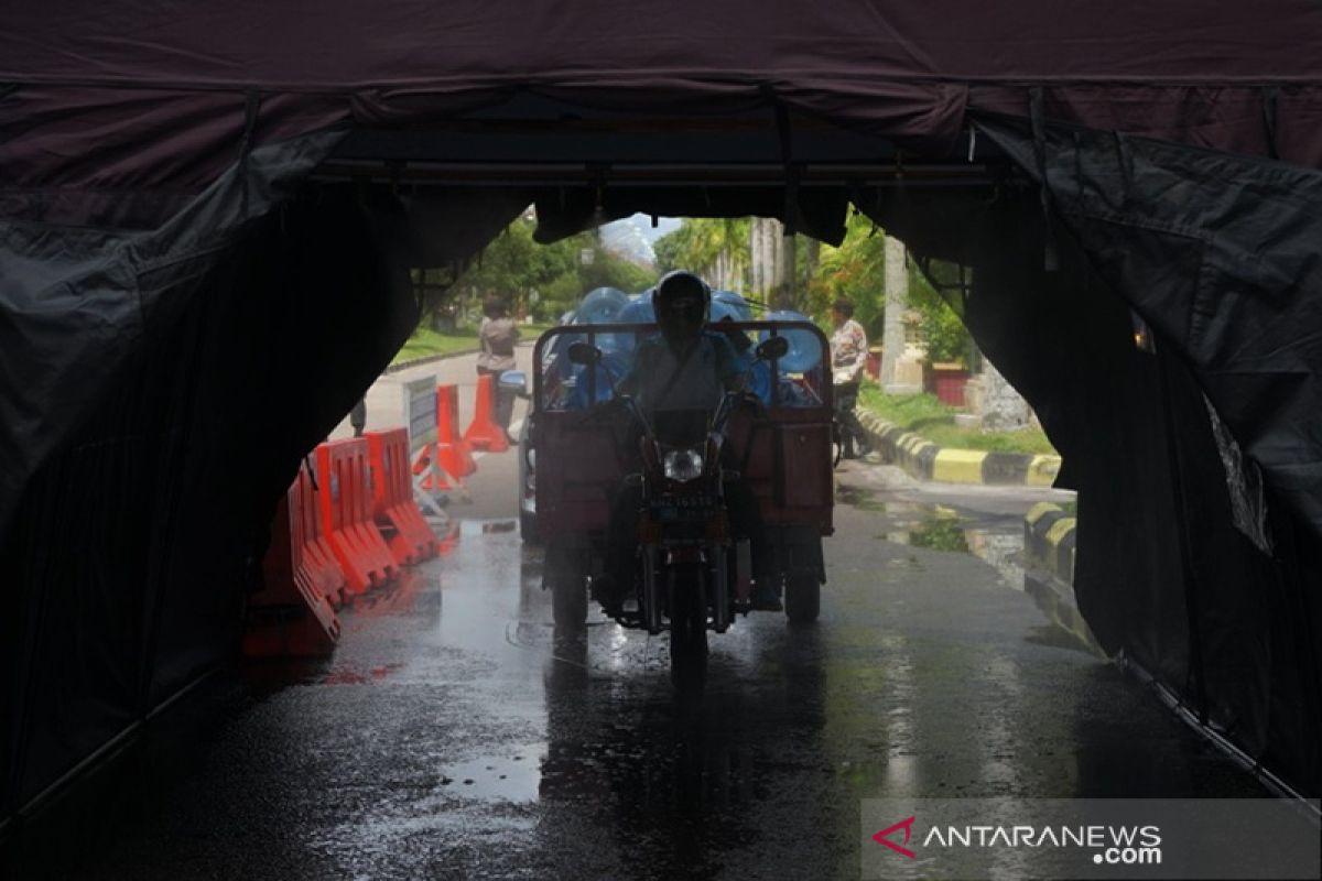 Masyarakat diminta hati-hati semprotkan desinfektan ke badan