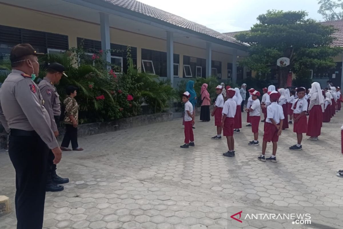 Di Jembrana, belajar di sekolah ditunda