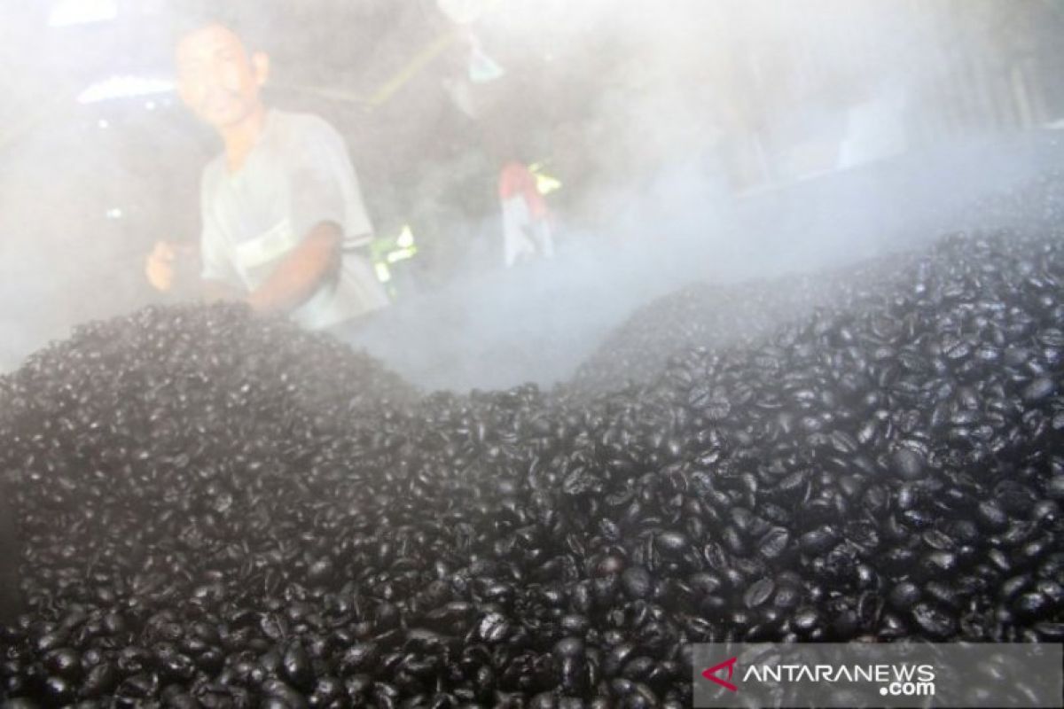 Permintaan bubuk kopi tradisional menurun drastis di Aceh Barat