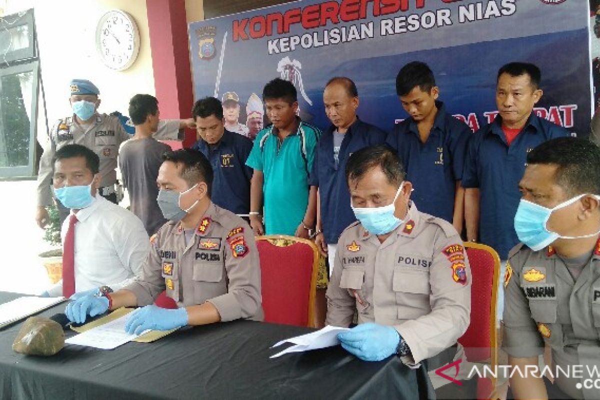 Oknum kepala desa di Nias dan anaknya jadi tersangka pembunuhan