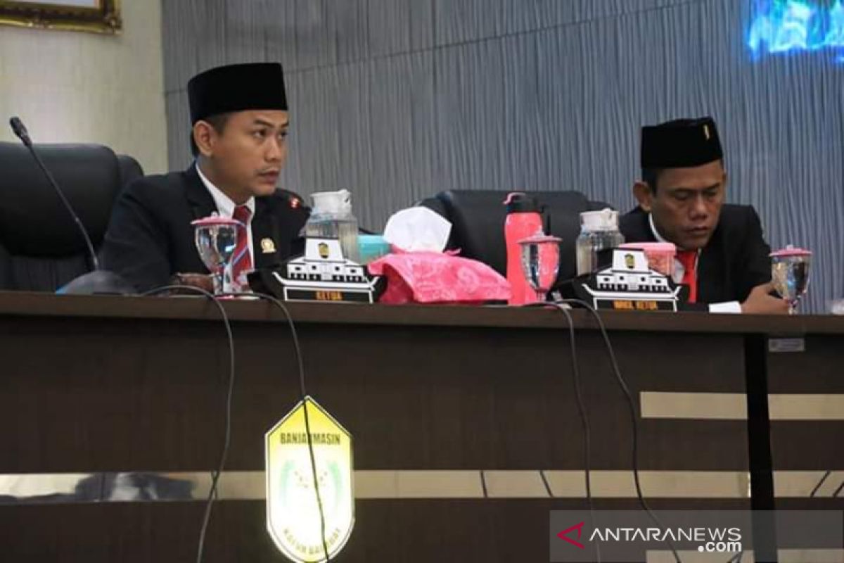 Advetorial- DPRD Banjarmasin sesuaikan jadwal kegiatan imbas Corona