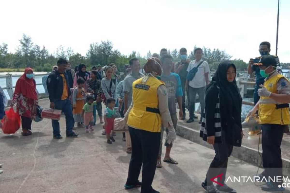 Belitung Timur isolasi 32 penumpang KM Sabuk Nusantara