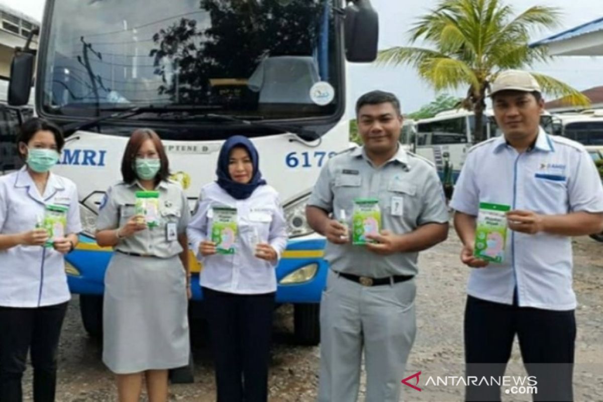 Jasa Raharja Babel bagikan masker dan hand sanitizer gratis ke masyarakat