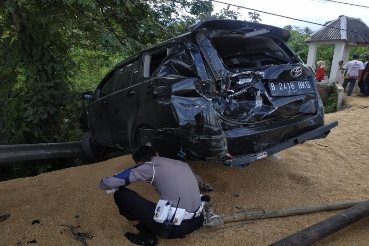 Kecelakaan beruntun di Brebes tewaskan tiga orang