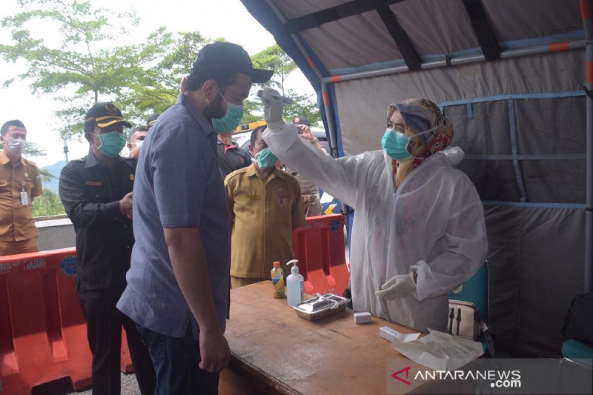 Forkopimda Padang Panjang tinjau posko perbatasan