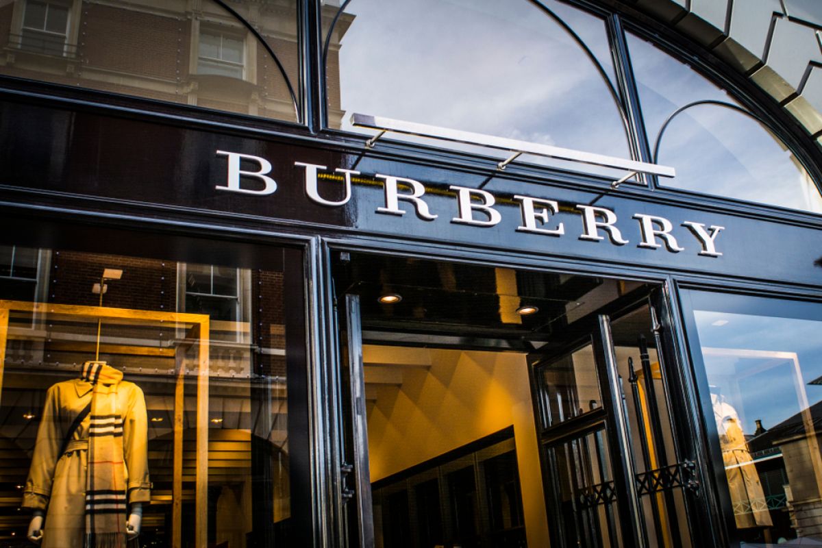 Burberry rencanakan pagelaran busana "phygital" untuk Musim Semi 2021