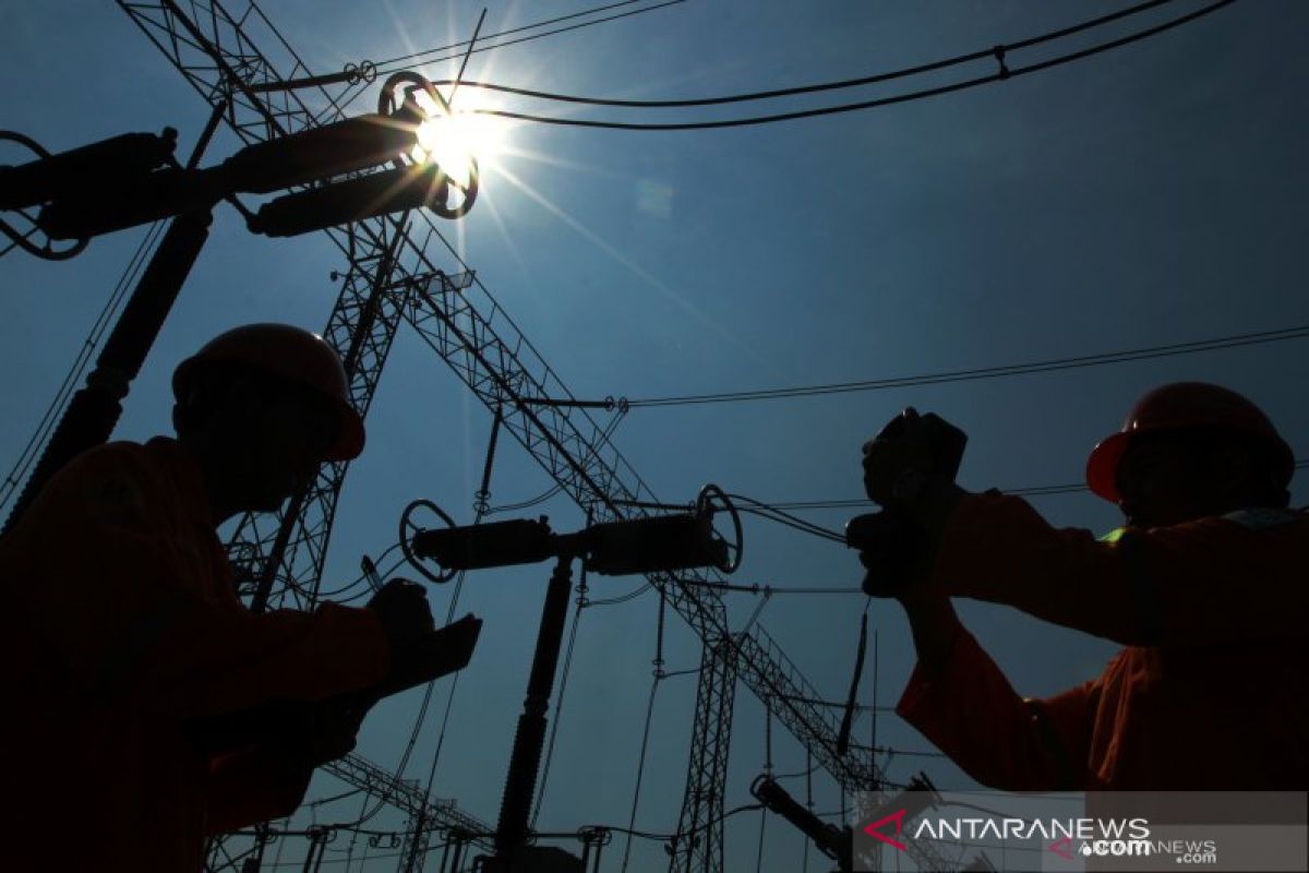 PLN operasikan jaringan listrik untuk tiga desa di NTT