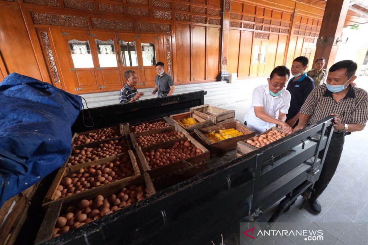 2.000 telur digelontorkan untuk masyarakat dari PPN Surakarta