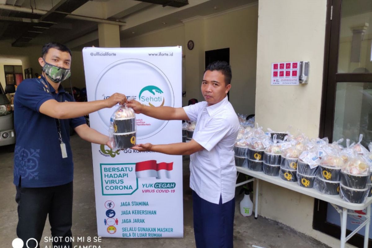 PMI Jaksel terima bantuan 150 paket makanan untuk relawan